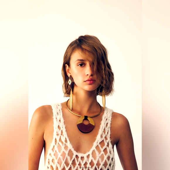 Zara Jewelry - ZARA CIRCULAR WOOD NECKLACE